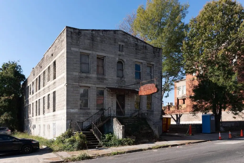 Hotel Pontotoc to Transform from Old Haunt to New Spirit with Ground-Floor Restaurant